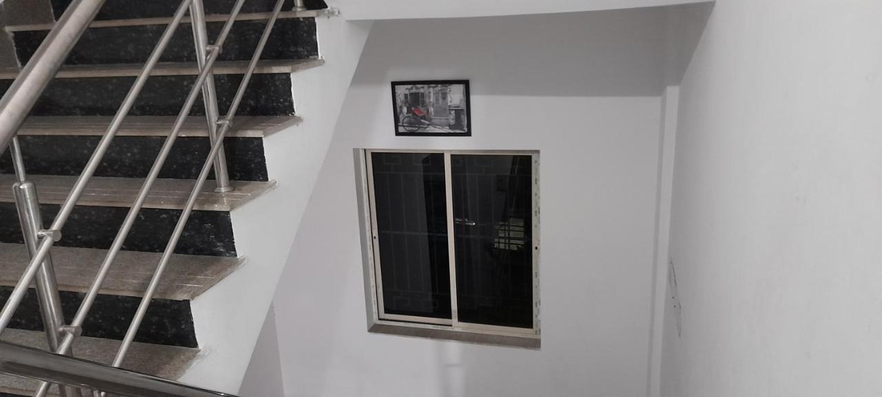 Garden Guest House Near Rene Tower Ruby General Hospital Calcutta Buitenkant foto