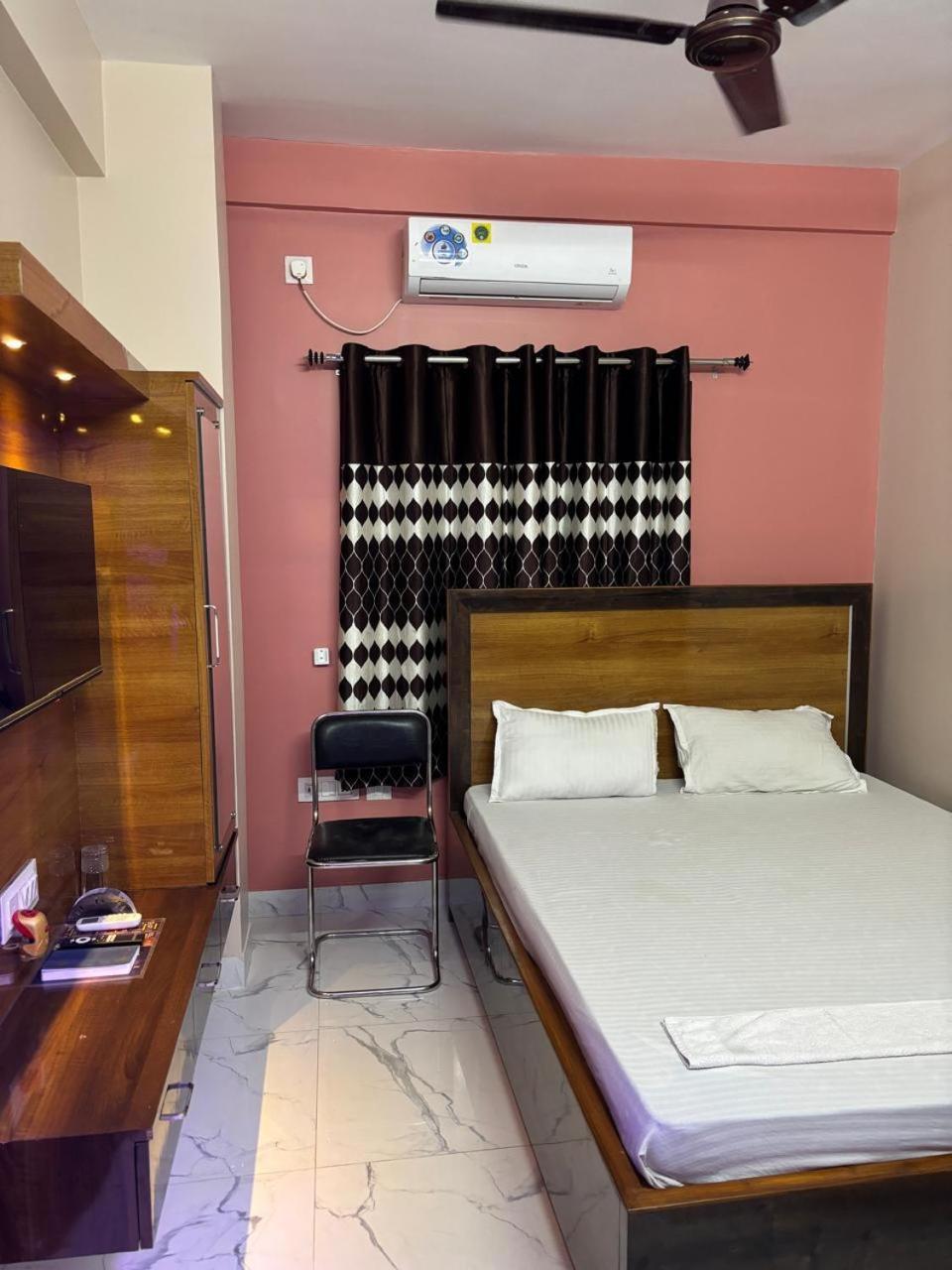 Garden Guest House Near Rene Tower Ruby General Hospital Calcutta Buitenkant foto