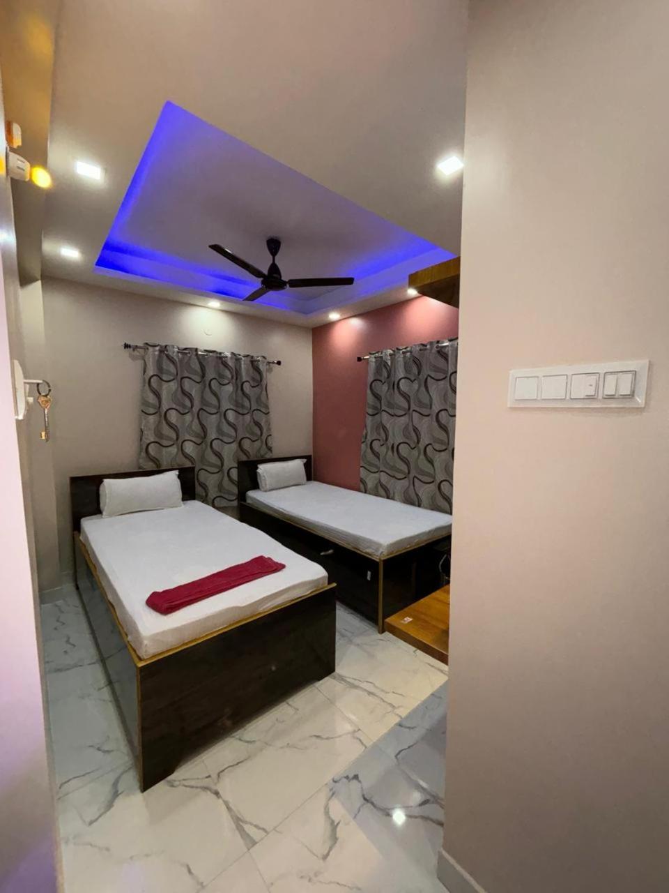 Garden Guest House Near Rene Tower Ruby General Hospital Calcutta Buitenkant foto