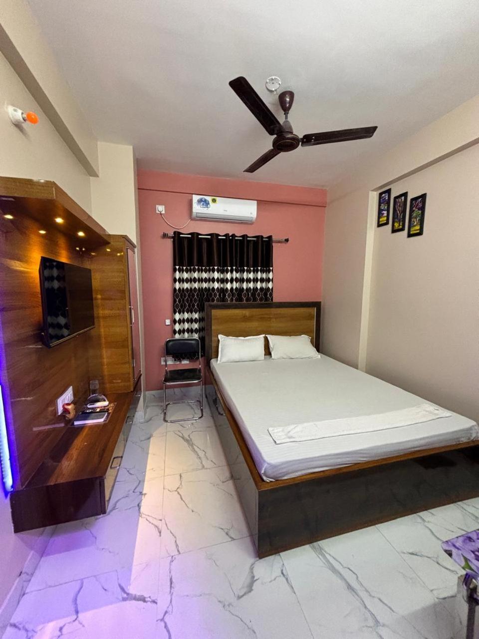 Garden Guest House Near Rene Tower Ruby General Hospital Calcutta Buitenkant foto