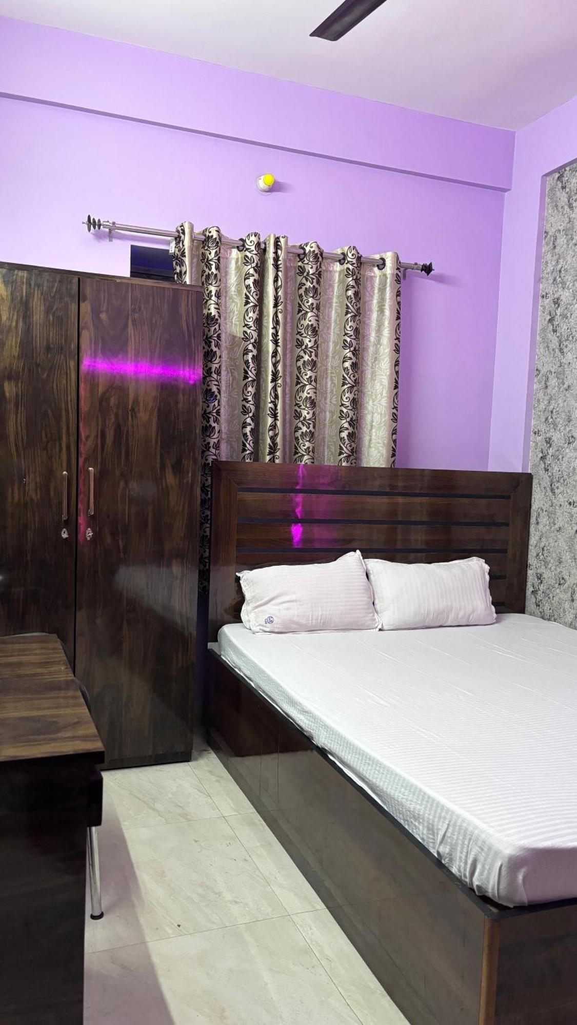 Garden Guest House Near Rene Tower Ruby General Hospital Calcutta Buitenkant foto
